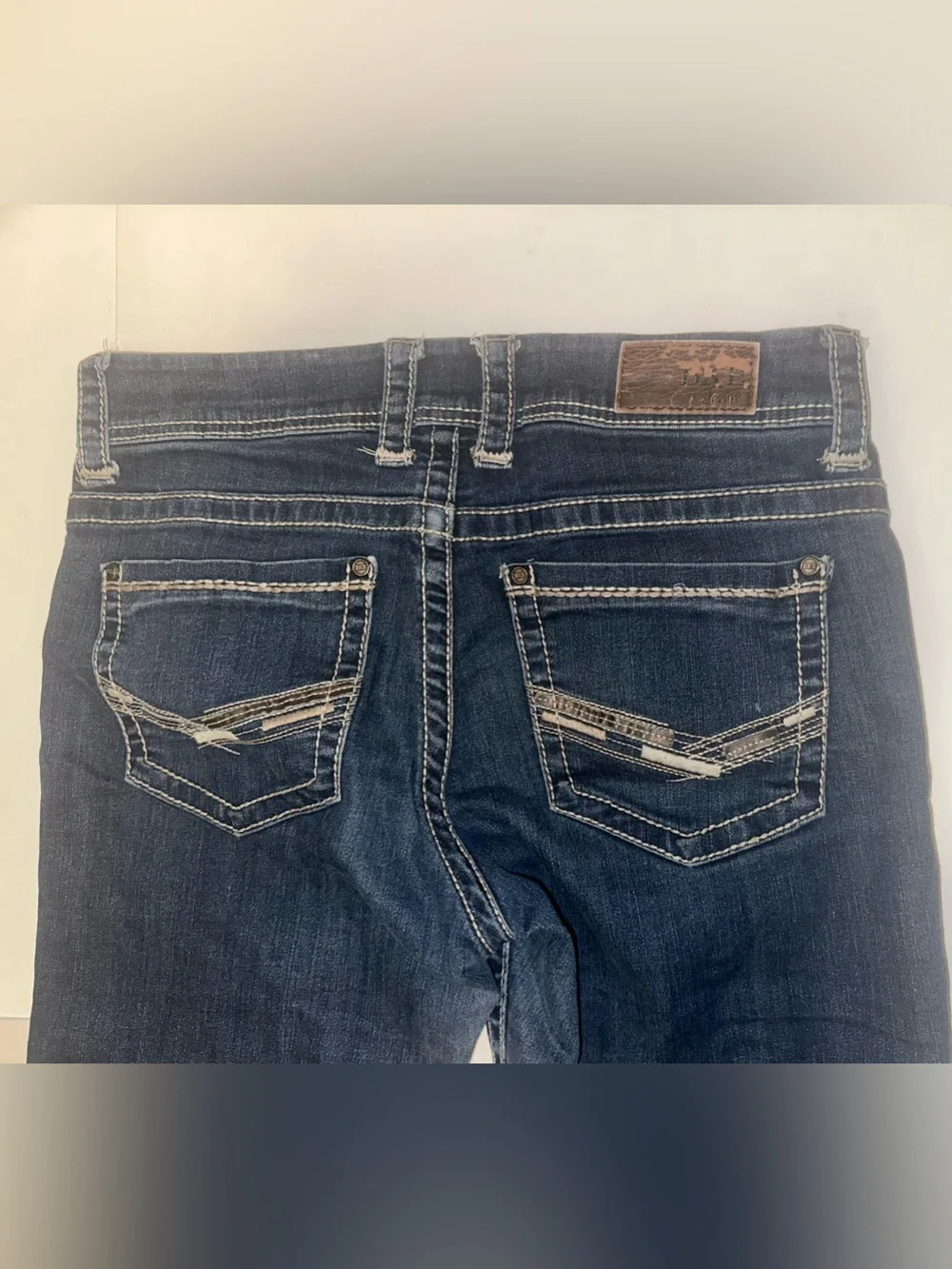 BKE Denim Dakota Buckle Women's Jeans Dark Blue Cropped Stretch Mid-Rise Size 28
